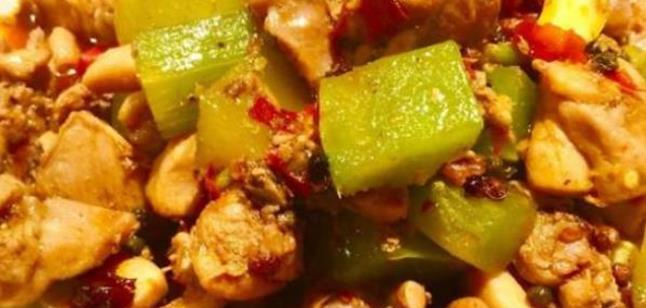 莴笋炒鸡肉怎么做？莴笋炒鸡肉的正确步骤是什么？