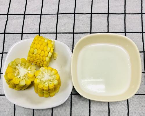 蒸玉米怎么做才好吃？步骤和技巧是什么？