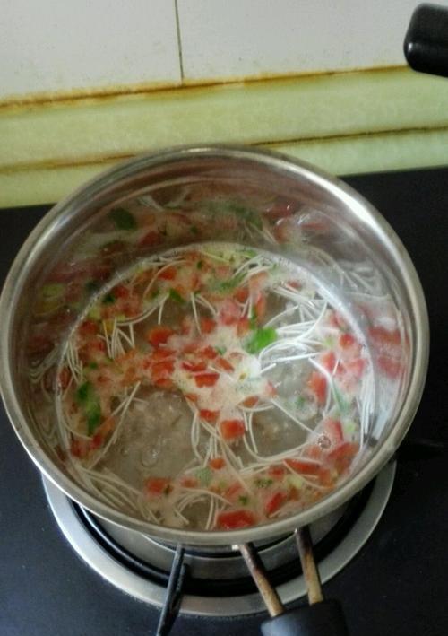 瘦肉汤面怎么做？详细步骤和技巧是什么？