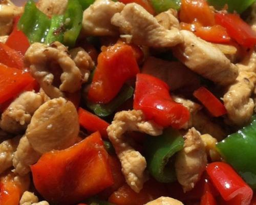 三色彩椒溜肉片怎么做？步骤和技巧有哪些？