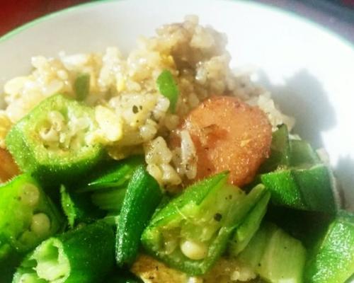 秋葵炒饭怎么做？步骤和技巧有哪些？