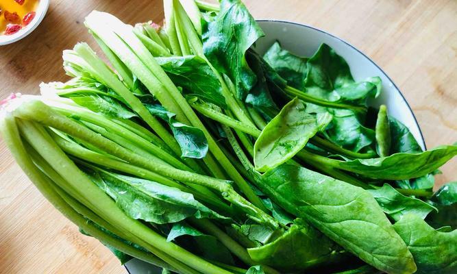 菠菜烩饼怎么做？详细步骤和常见问题解答？