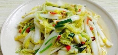 菠萝炒鸡蛋白菜怎么做？步骤和技巧有哪些？