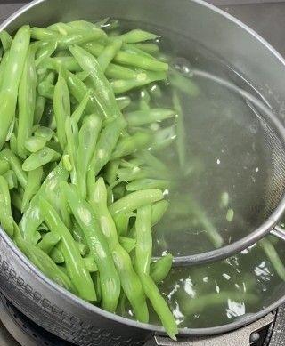 白玉肉丝炒四季豆的做法是什么？步骤详解如何做？
