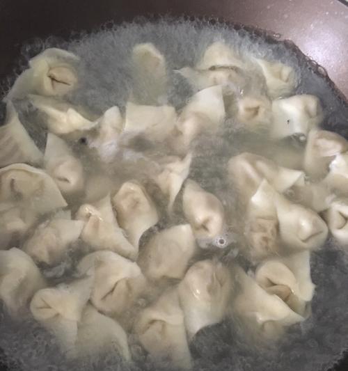 三色馄饨皮怎么做？制作过程中有哪些常见问题？