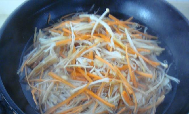 豌豆拌金针菇怎么做？步骤和技巧是什么？