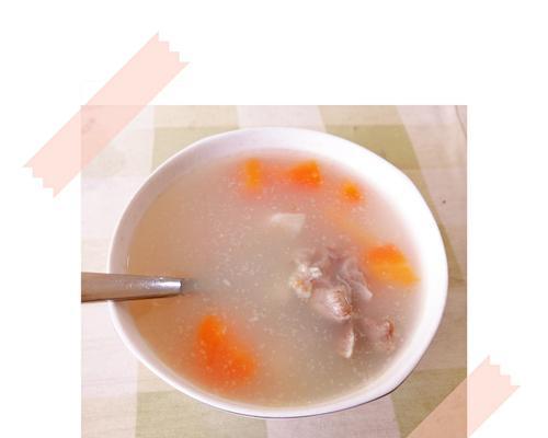竹蔗茅根粉葛排骨汤怎么做？有哪些健康益处？