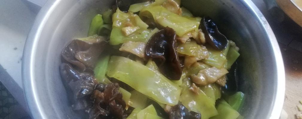 莴笋木耳肉片怎么做？步骤和技巧是什么？
