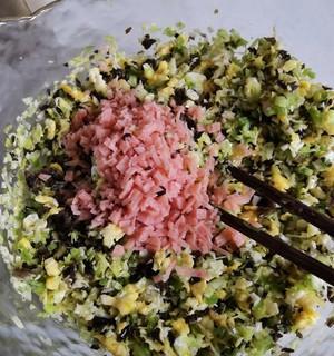 青椒肉馅包子怎么做？有哪些步骤和技巧？
