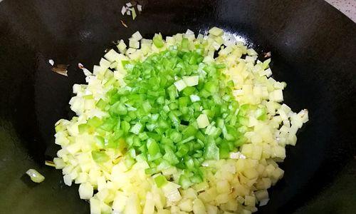 青椒肉馅包子怎么做？有哪些步骤和技巧？