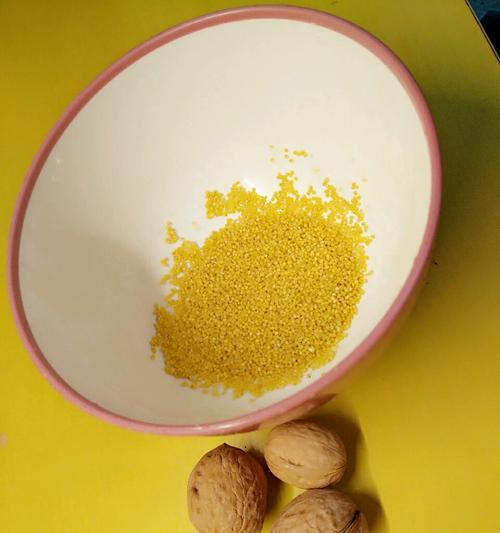 宝宝餐核桃粥怎么做？核桃粥的营养成分有哪些？