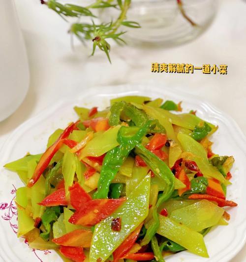 清爽小菜青椒包菜炒培根怎么做？步骤和技巧有哪些？