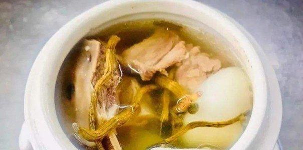 山药鸭架汤怎么做？有哪些步骤和技巧？