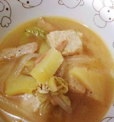 土豆面块汤怎么做？步骤和技巧有哪些？