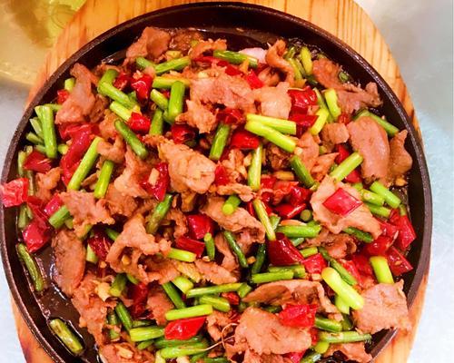 铁板牛肉怎么做才好吃？家庭版铁板牛肉的做法步骤是什么？