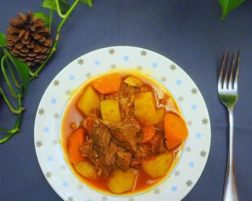 双耳莲子炖牛肉的做法是什么？如何炖出鲜美可口的双耳莲子炖牛肉？