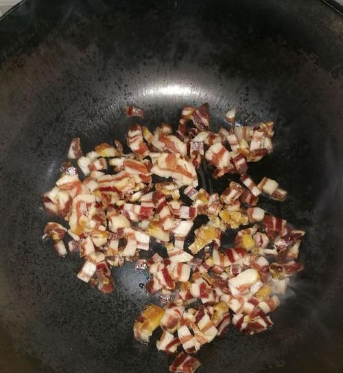 豌豆腊味焖糯饭怎么做？步骤和技巧有哪些？