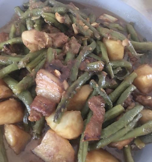 青豆角炒五花肉怎么做？步骤和技巧是什么？