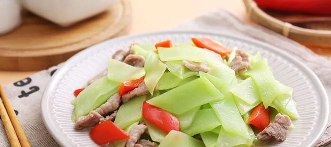 莴笋炒肉怎么做才好吃？莴笋炒肉的正确做法是什么？