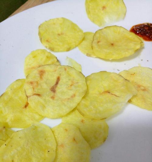 无油版微波炉薯片怎么做？健康又美味的制作方法是什么？
