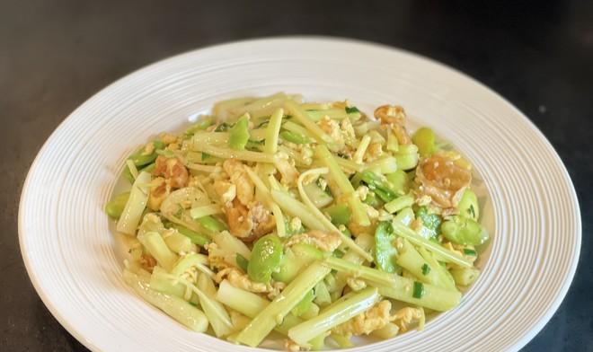 蚕豆瓣炒鸡蛋的做法是什么？如何炒出鲜嫩可口的蚕豆瓣炒鸡蛋？
