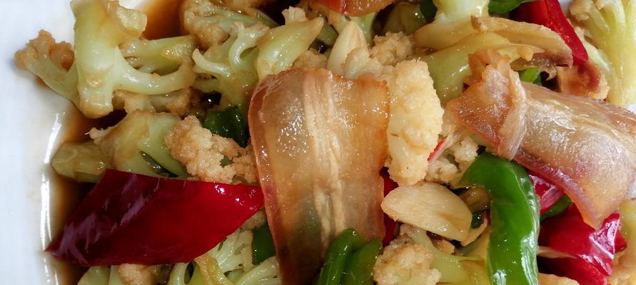散花菜炒肉怎么做？步骤和技巧有哪些？