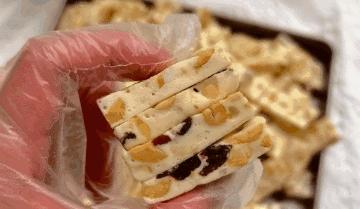 提子花生牛扎糖怎么做？有哪些步骤和技巧？