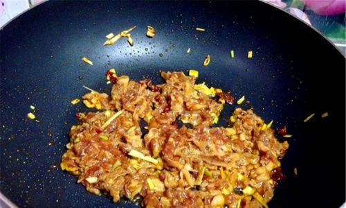 肉沫烤茄子的做法是什么？如何在家轻松制作？