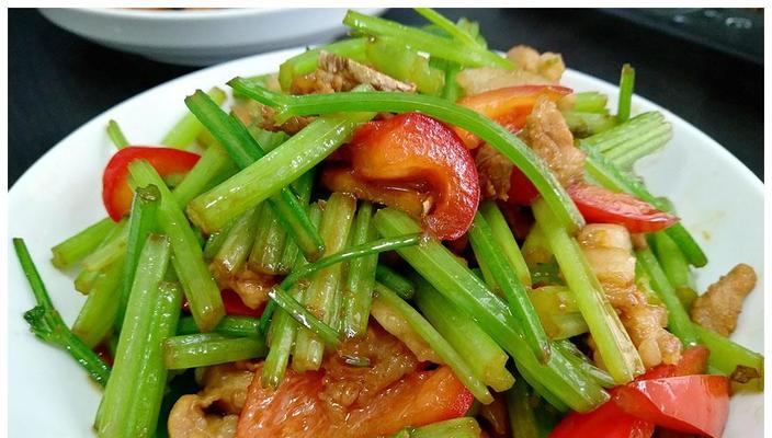 冰镇芹菜杆怎么做？有哪些健康益处？