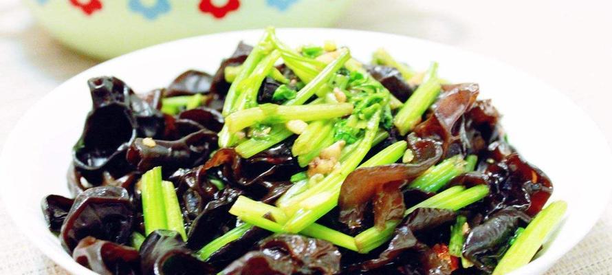冰镇芹菜杆怎么做？有哪些健康益处？