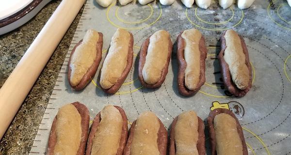 斑马纹土司怎么做？步骤和技巧有哪些？