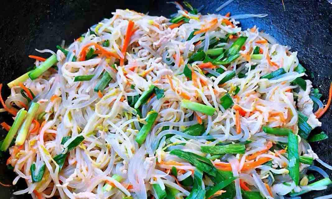 如何制作香味绿豆芽韭菜？香味绿豆芽韭菜的正确做法是什么？