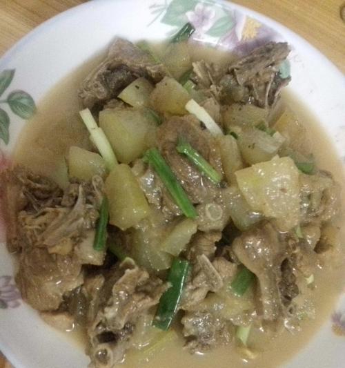 瘦肉焖冬瓜怎么做？步骤和技巧有哪些？