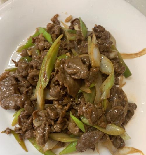 双葱爆羊肉的做法是什么？如何在家轻松制作？