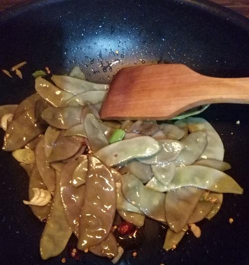紫扁豆焖饭怎么做？步骤和技巧是什么？