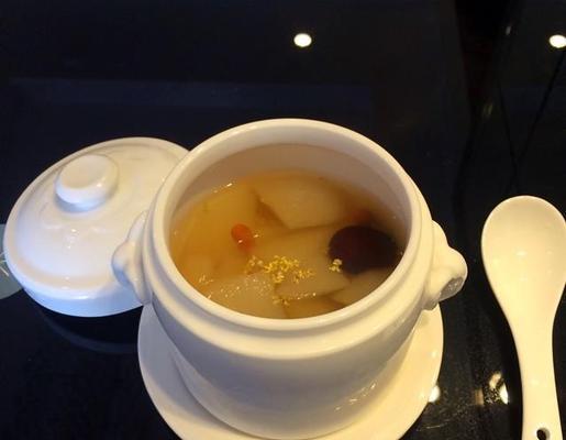 冰糖血燕雪梨盅怎么做？制作过程中需要注意什么？