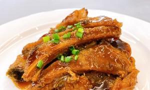 糖醋酥鱼怎么做？详细步骤和技巧是什么？
