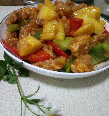 菠萝菜椒咕噜肉怎么做？详细步骤和技巧是什么？