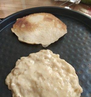 手把手教你做“以芝心糯米香蕉饼”（做法详解）