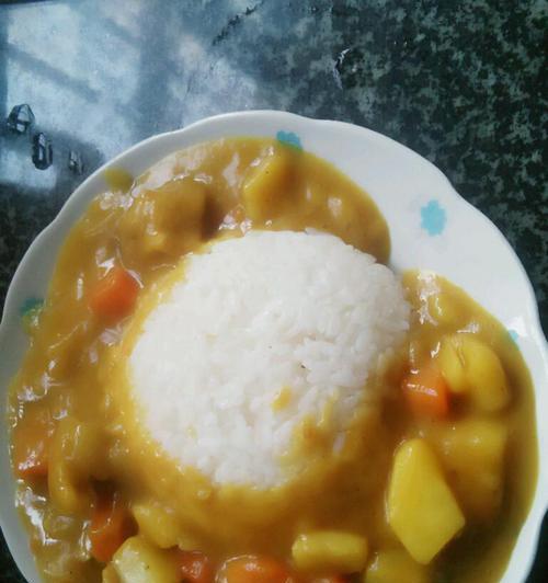 爱心咖喱饭，传递温暖味道（用爱为调味）