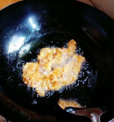 教你如何制作香脆鸡排（口感鲜美）