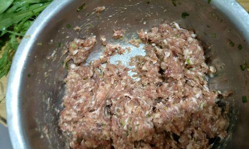 肉丸蝴蝶面怎么做？详细步骤和技巧是什么？