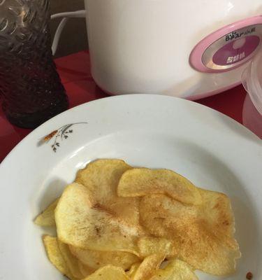 自制无油薯片怎么做？健康美味的薯片制作方法是什么？