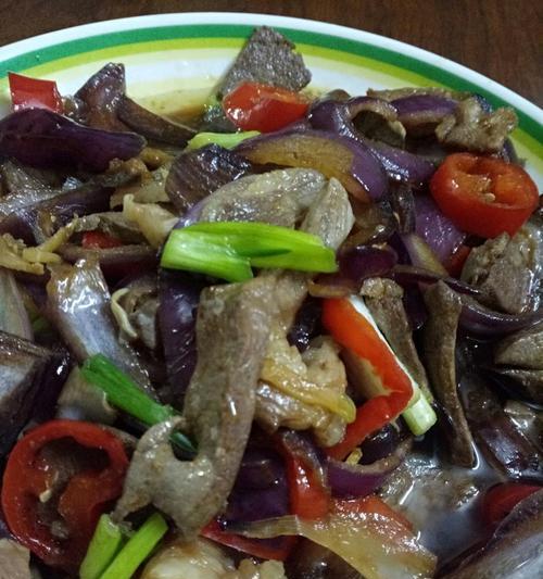 猪肝炒血皮菜怎么做？步骤和技巧是什么？