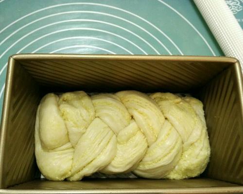 椰蓉土司的做法是什么？如何在家轻松制作？