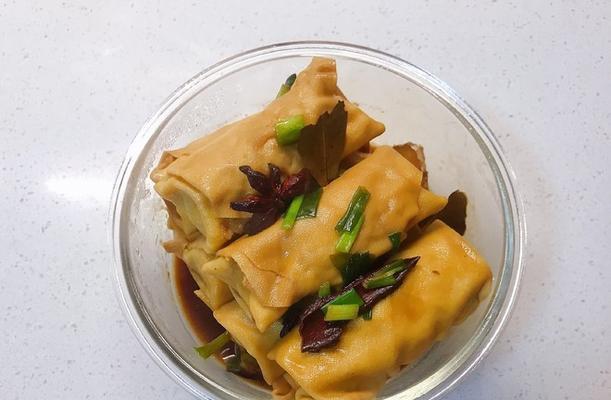百叶包的制作方法与技巧（传统美食的创新变革与味觉享受）