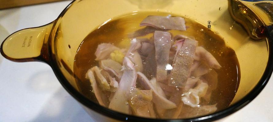 山药炖猪肚的做法（传统美食）