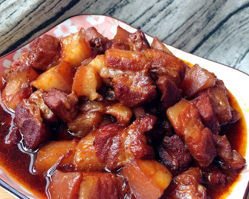 蒜香红烧肉怎么做？步骤和技巧有哪些？