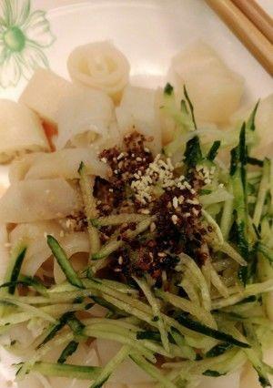 自制家庭版凉皮怎么做？步骤和技巧有哪些？