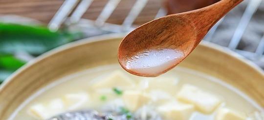 白鲫鱼粥的制作方法（健康营养的家常美食）